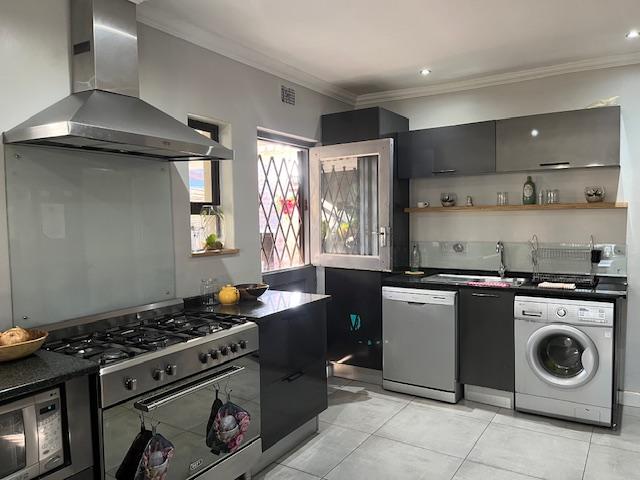 To Let 3 Bedroom Property for Rent in Peerless Park North Western Cape